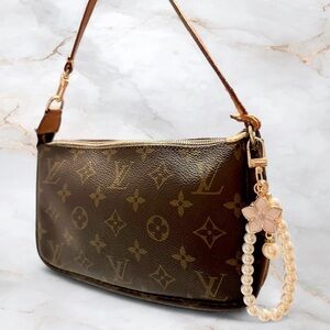 ✨ AUTHENTIC Louis Vuitton Monogram Pochette Accessoires Vintage ✨ with COA